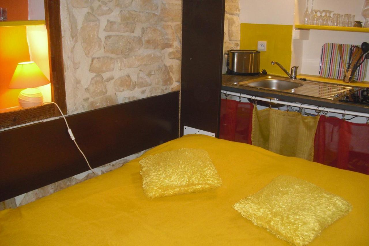 Lou Mas Li Pitchoun "La Melonniere" Apartment Gordes Exterior photo
